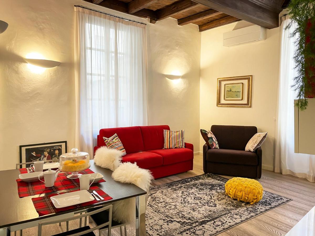 Luxrent Apartment Castello Turin Bagian luar foto